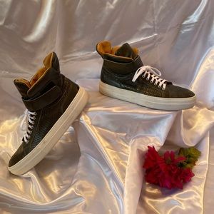 Soft high-top sneakers